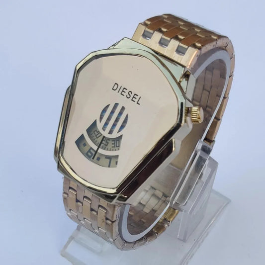 Diesel Men Stainless Steel Analog Watch Gold Bracelet
