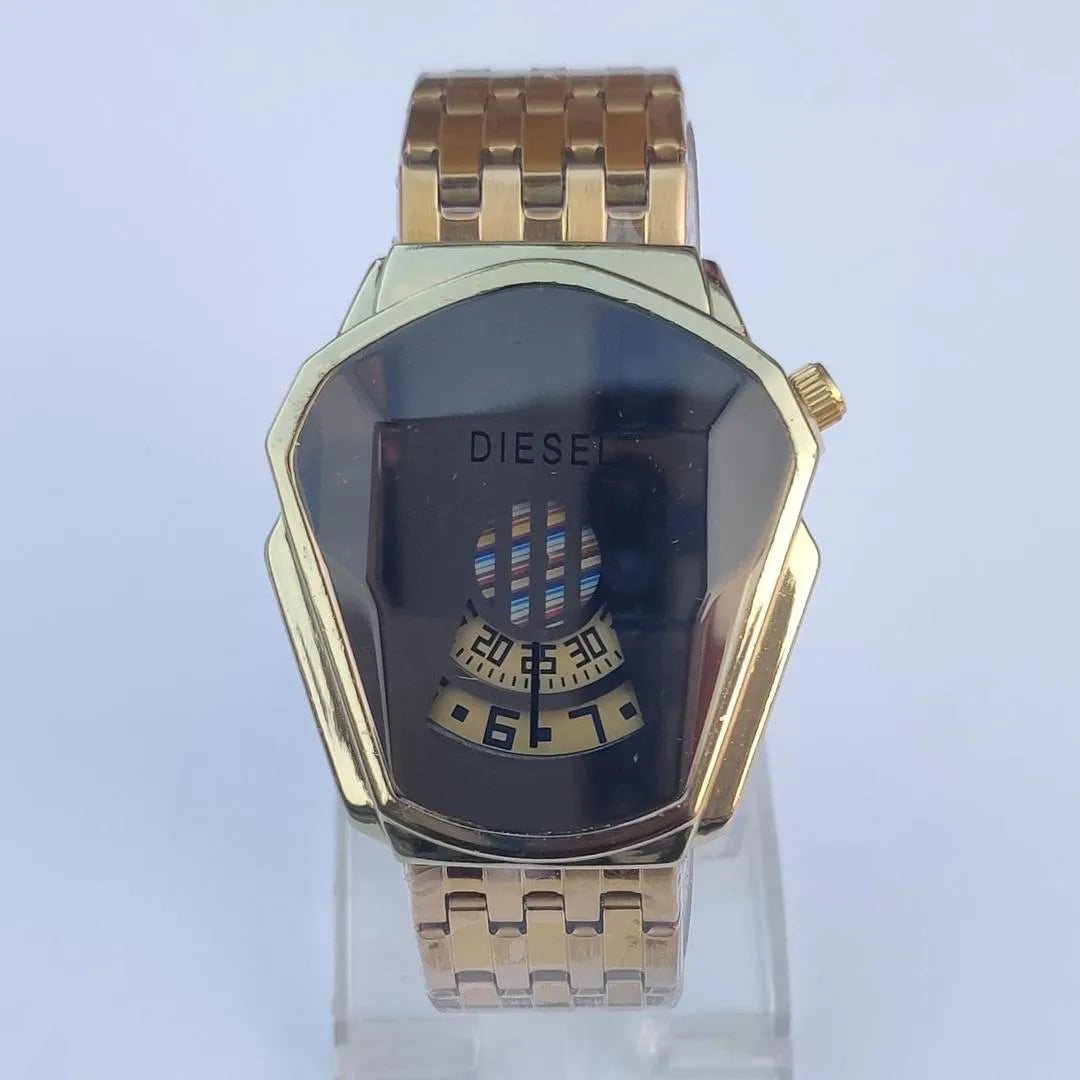 Diesel Men Stainless Steel Analog Watch Gold Bracelet