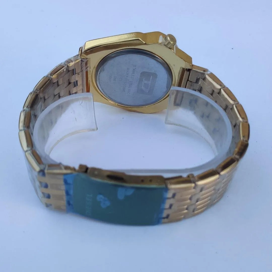 Diesel Men Stainless Steel Analog Watch Gold Bracelet