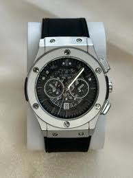 Men's Comfort Fit Strap Watch