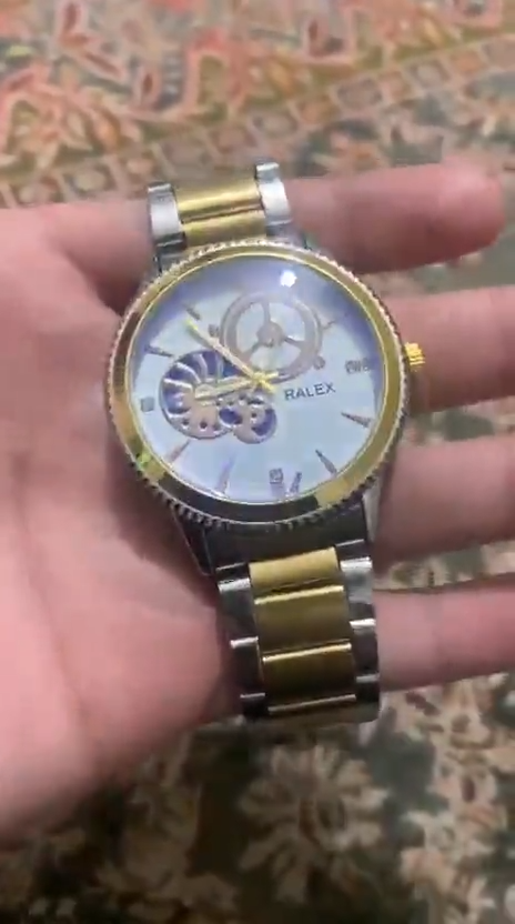 Men's Skin Friendly Strap Watch